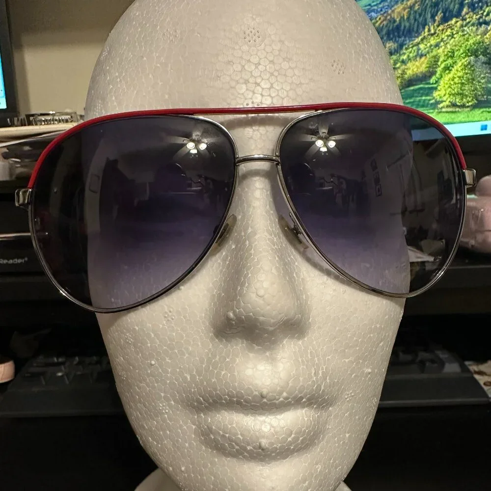 Gucci Aviator Sunglasses GG 1827/S - Timeless Elegance and Sophistication - Picture 2 of 16